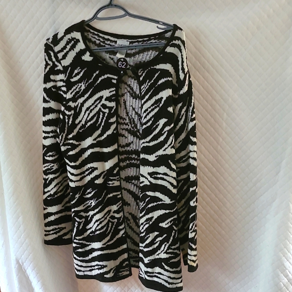 #62 Chico Brand Sz 2 Zebra Striped Knitted Sweater Unique Button Closure $50